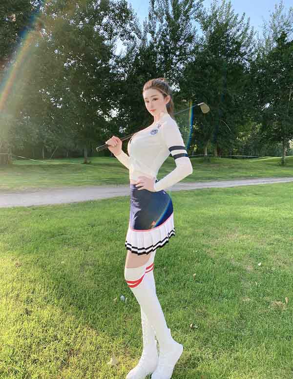 芝加哥伴游大学生